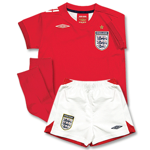 Umbro 06-08 England Away Infants Kit