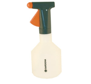 This Sprayer is a versatile  ergonomically designed pump spray for easy use in the garden or home. T