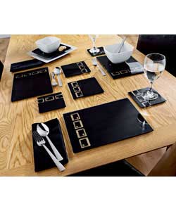 4 Place settings.Heat resistant.Stain resistant.Printed backing.Placemat size (H)0.5, (W)29.5, (L)21