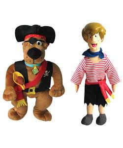 Pirate Scooby and Shaggy are ready for swashbuckling adventures! Have fun playing out all your