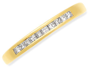 Ten princess cut diamonds (1/4ct total diamond weight) are channel set along the front face of this 