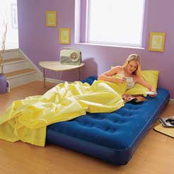 2 Single AirbedsEach inflatabed is easily inflated with a foot pump compressor or hair dryer on