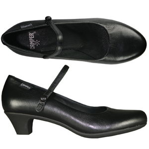 A Mary-Jane style Court shoe from Camper. With grained leather uppers, thin strap across the front a