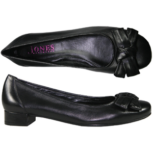 A smart pump from Jones Bootmaker. With shaped toe and decorative bow to vamp and finished with padd