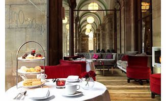 Treat someone special to a delightful afternoon tea in the chic Manhattan style atmosphere of the luxurious RadissonBlu Edwardian Manchester. Enjoy mouth-watering scones, delicate finger sandwiches and naughty pastries as well as a selection of fine