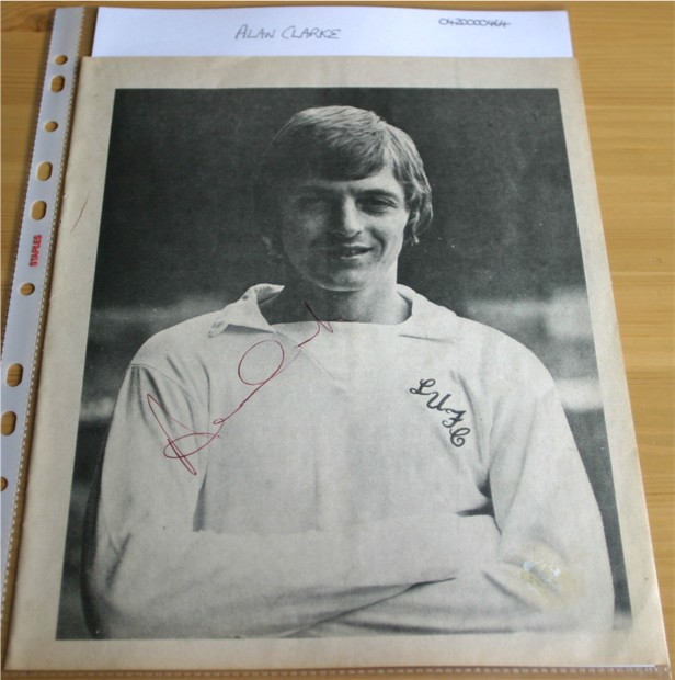 ALAN CLARKE HAND SIGNED 10.5 x 8.5 1972 PAGE