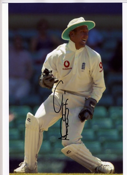 Alec Stewart has signed this fantastic colour photograph in black pen. Certificate Of Authenticity