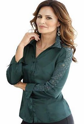 Shimmering satin blouse with lace trim detail on the collar. The sheer lace trim along the sleeves up to the buttoned cuff make this blouse particularly attractive. With gore seams front and back which ensure a great fit and a rounded hem and long sl