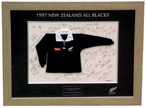 Unbranded All Blacks 1997 and#8211; Fully squad signed and framed presentation