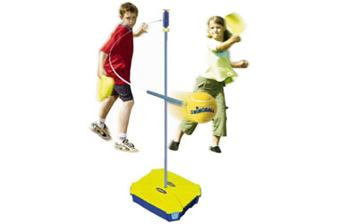 Play this classic garden game anywhere and on any surface. Comes complete with 2 plastic rackets and