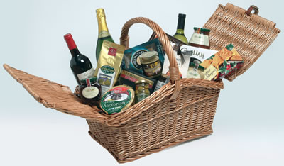 This Bakers Food Hamper is full of Christmas specialities with a treat for everyone.The classic