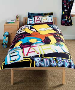Set contains duvet cover and 1 pillowcase.Multicoloured design.52 polyester and 48 cotton.Machine wa