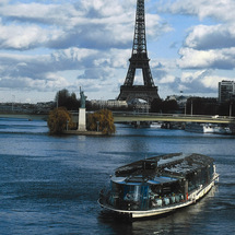 Bateaux Parisiens Lunch Cruise - Etoile Service