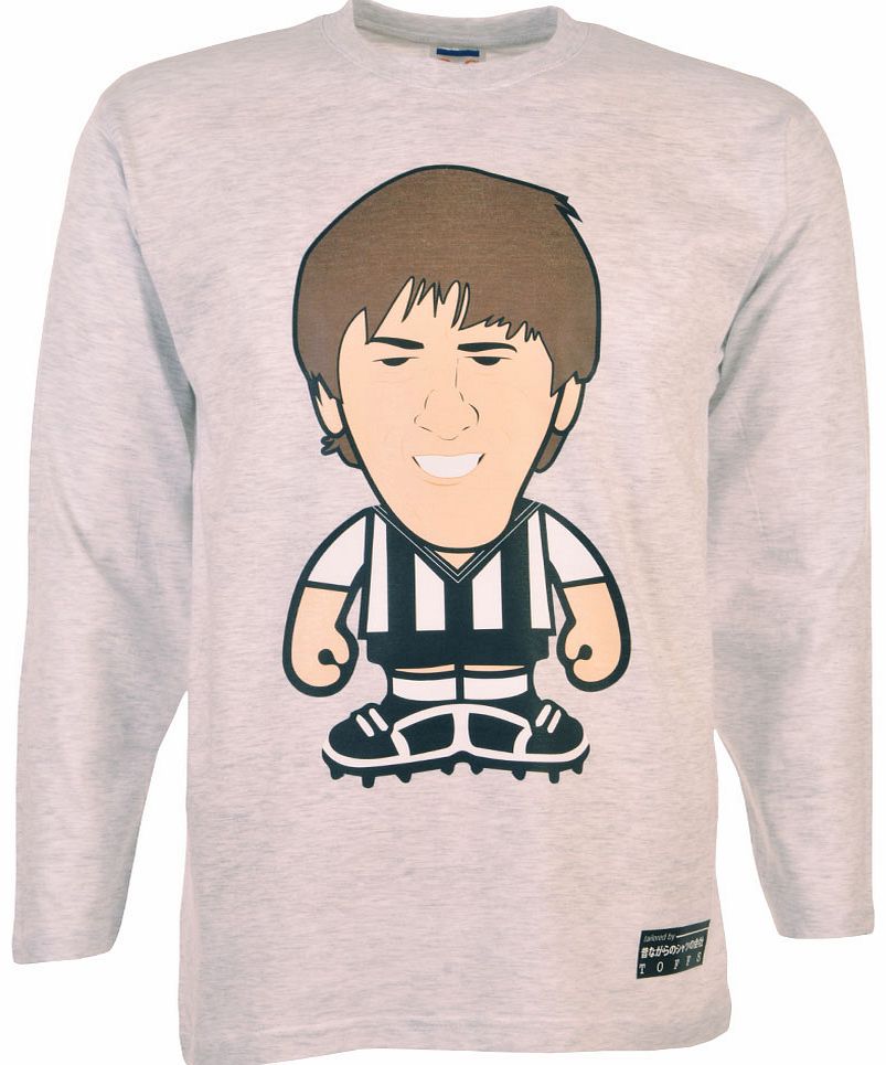 Beardsley Long Sleeve T-Shirt Ash GreyAs part of our new 9T Minutes range, this T-shirt features the best of The Beautiful Game from the past and present with a Japanese vinyl toy twist.