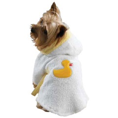 We all just fell in love with this terry-towelling bathrobe, with the very cute rubber ducky appliqu