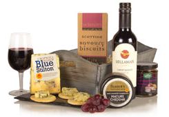 Cheese and crackers, the after dinner staple loved by all, a guaranteed crowd pleaser and a great gift. With two exquisite cheeses to enjoy as well as a selection of delectable accompaniments, this hamper is the perfect gift to enjoy over Christmas. 