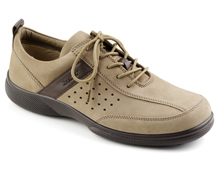 For more comfortable weekends. Cooper is the ultimate leisure shoe. The fully removable footbed is t