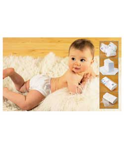Includes 3 white wraps, 12 soft absorbent nappy pads, 200 bio-liners and a bonus pack of Swimmis;