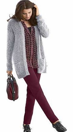 Open style cardigan in a lovely, fine, shimmering thread fabric. With casual, slightly dropped shoulders and long sleeves. Creation L Cardigan Features: Flattering fit Long sleeves Washable 40% Polyacrylic, 36% Polyamide, 20% Cotton, 4% Metallised th