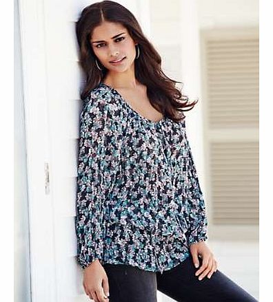 This gorgeous floral print crinkled tunic style top makes it a must have purchase. The flattering drop waist with elastication hides a multitude of sins. Complete with scoop neckline with tie fastening and keyhole detail and elasticated cuffs. Tunic 
