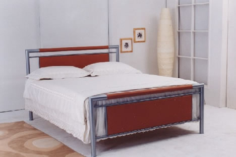 Cyber top king size bed