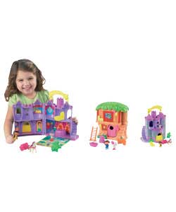 This great pack includes a castle and treehouse with figures, accessories and pull out maps for