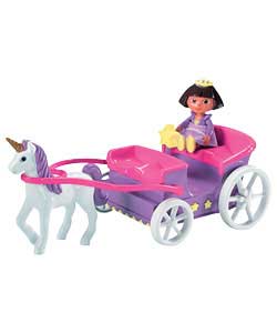 Musical Carriage plays musical tunes and fun bilingual phrases when the child presses the two