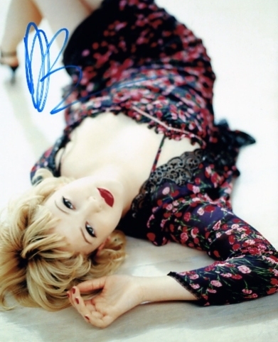 DREW BARRYMORE SIGNED 10 x 8 INCH PHOTOGRAPH (5)