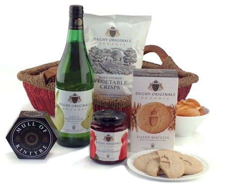The Duchy Originals hamper offers a natural  healthy food selection. Includes: Apple Refresher; a