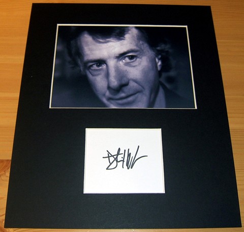 DUSTIN HOFFMAN SIGNATURE MOUNTED WITH PHOTO TO