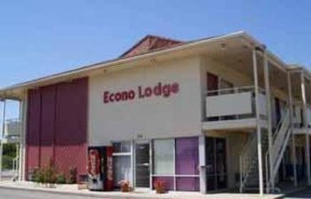 Unbranded Econo Lodge Findlay