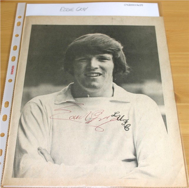 EDDIE GRAY HAND SIGNED 10.5 x 8.5 1972 PAGE