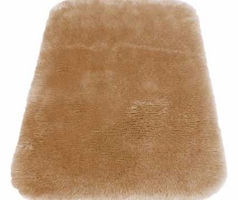 Super soft faux fur pile rug. 100% acrylic 30%. Non-slip backing. Size L120. W75cm. Weight 1kg. (Barcode EAN=5053095040517)