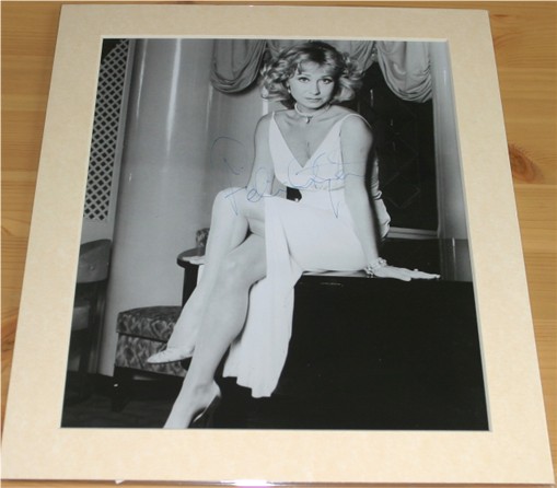 FELICITY KENDALL HAND SIGNED and MOUNTED PHOTO -