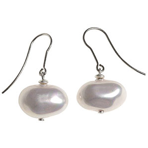 These faux pearl drop earrings are simple but elegant