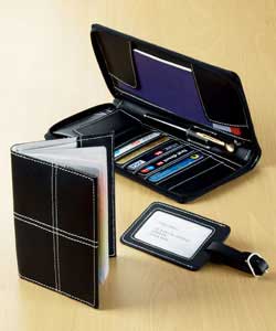 1 Travel wallet: Card collection with 1 coin case, 1 pen loop holder and 1 zipped pocket. 1 Passport