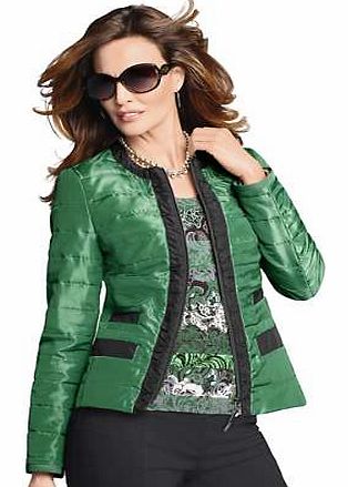 This elegant shimmering jacket has lightly padded quilting, with exclusively gathered contrasting panels on the rounded neckline. With 2 way zip fastening and decorative panels above and around the two pockets. Featuring gore seams and shoulder pads 