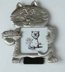 A very cute photo frame for your favourite cat