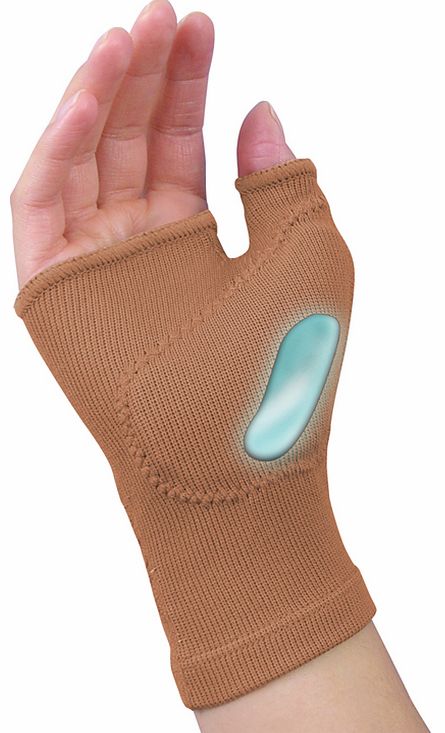 Cradles wrist in total comfort. Unique gel pad. Helps relieve carpal tunnel syndrome. Ideal for arthritis sufferers. Reduces discomfort of muscle spasms and other wrist problems.