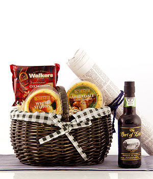 Unbranded Gift Hamper - Quarter Port and Cheese