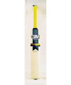 Mens size.GM branded.Great value Kashmir Willow cricket bat.Endorsed by Marcus Trescothic.Natural