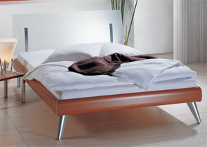 The Hasena Jalon has the following features: Spezia legs and Chrome headboard. Bed in Alexandria