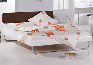 The Hasena Lerma has the following features: Milo legs and Pieve headboard Bed in White and