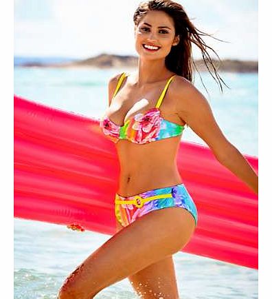 Gorgeous underwired bikini in a vibrant cocktail of tropical colours with a contrasting fabric belt. Features a top with pretty gathers, adjustable straps and bottoms that are fully lined.Heine Bikini Features: Washable 90% Polyamide, 10% Elastane Li