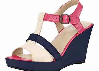 Leather strappy sandals with wedge heel. Heine Sandals Features: Upper, lining and sock: Leather Sole: Other materials Heel height approx. 9.5 cm (4 ins) Platform approx. 2.5 cm (1 ins)