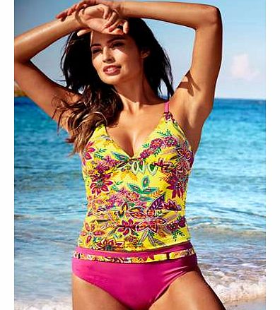 For an extra pump of beach body confidence, we love this flattering tankini. Lovely floral print top with plain vibrant, fully lined bottoms and contrasting belt. Removable soft cups and adjustable straps with ring detail.Heine Tankini Features: Wash