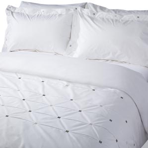 Jonelle Henley bed linen. 100% cotton. Modern plea