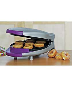 Cool touch housing. Non stick cooking plates. Power indicator. 600W.