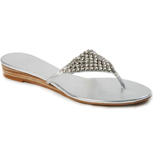 Metallic flip flop with toe post. The Jarsh2 sandals have diamante encrusted detail for a touch of g