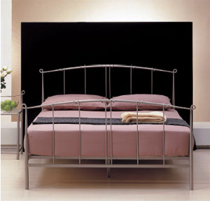 Joseph- Maple 4FT 6" Double Bedstead